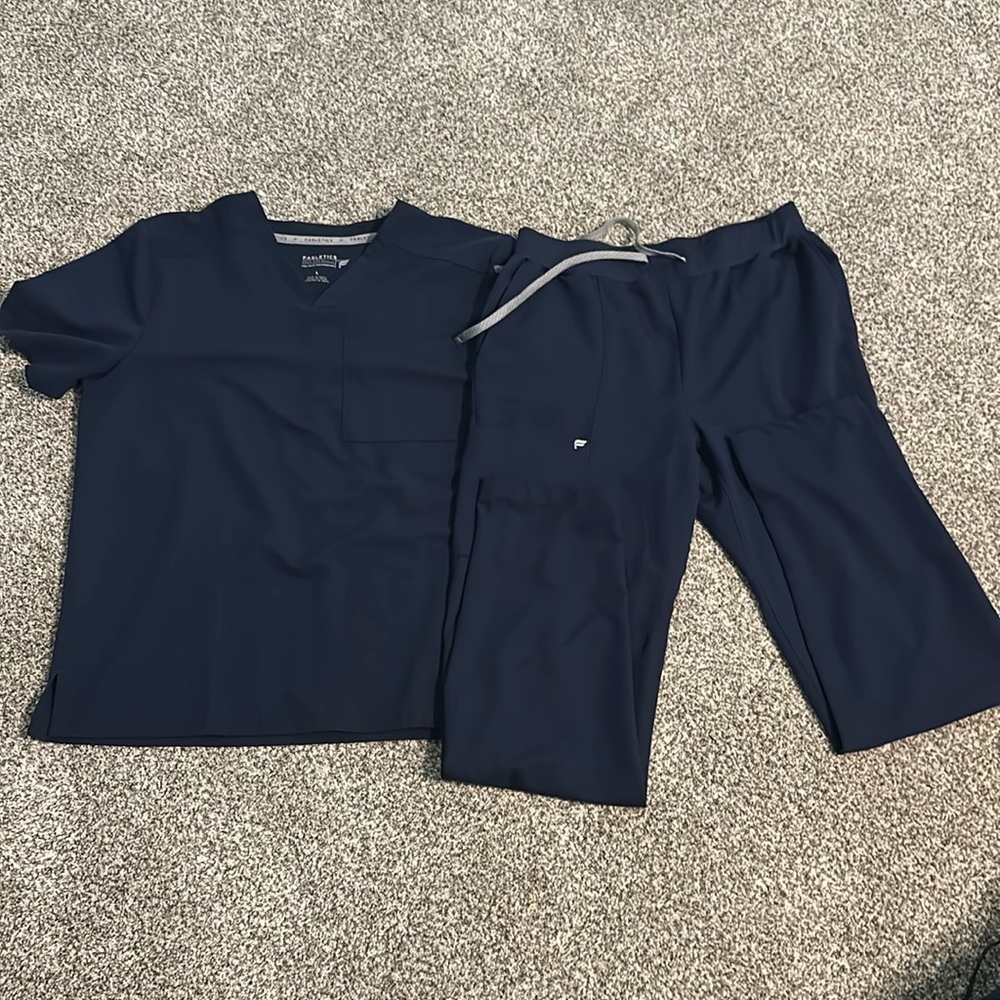 Fabletics SCRUB set